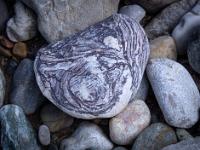 Grauweiß strukturierter Stein